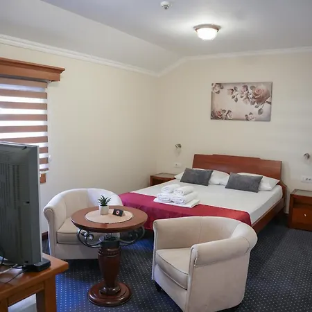 Comfort Appart hôtel *